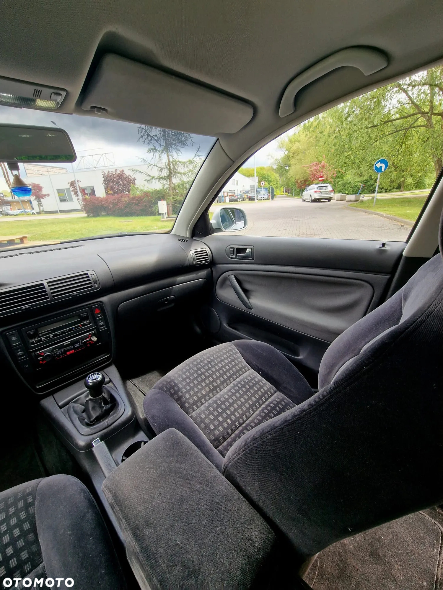 Volkswagen Passat 1.9 TDI - 14