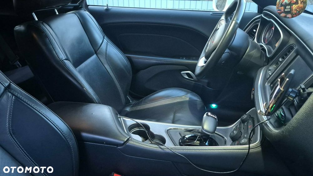 Dodge Challenger - 6