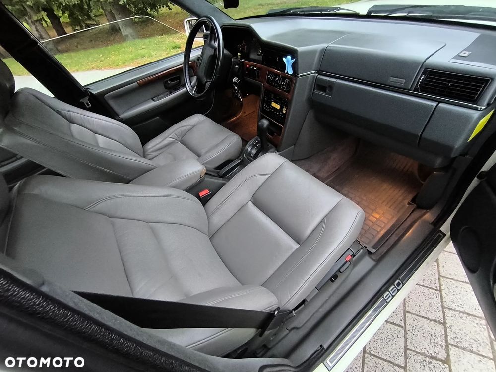 Volvo Seria 900 - 25