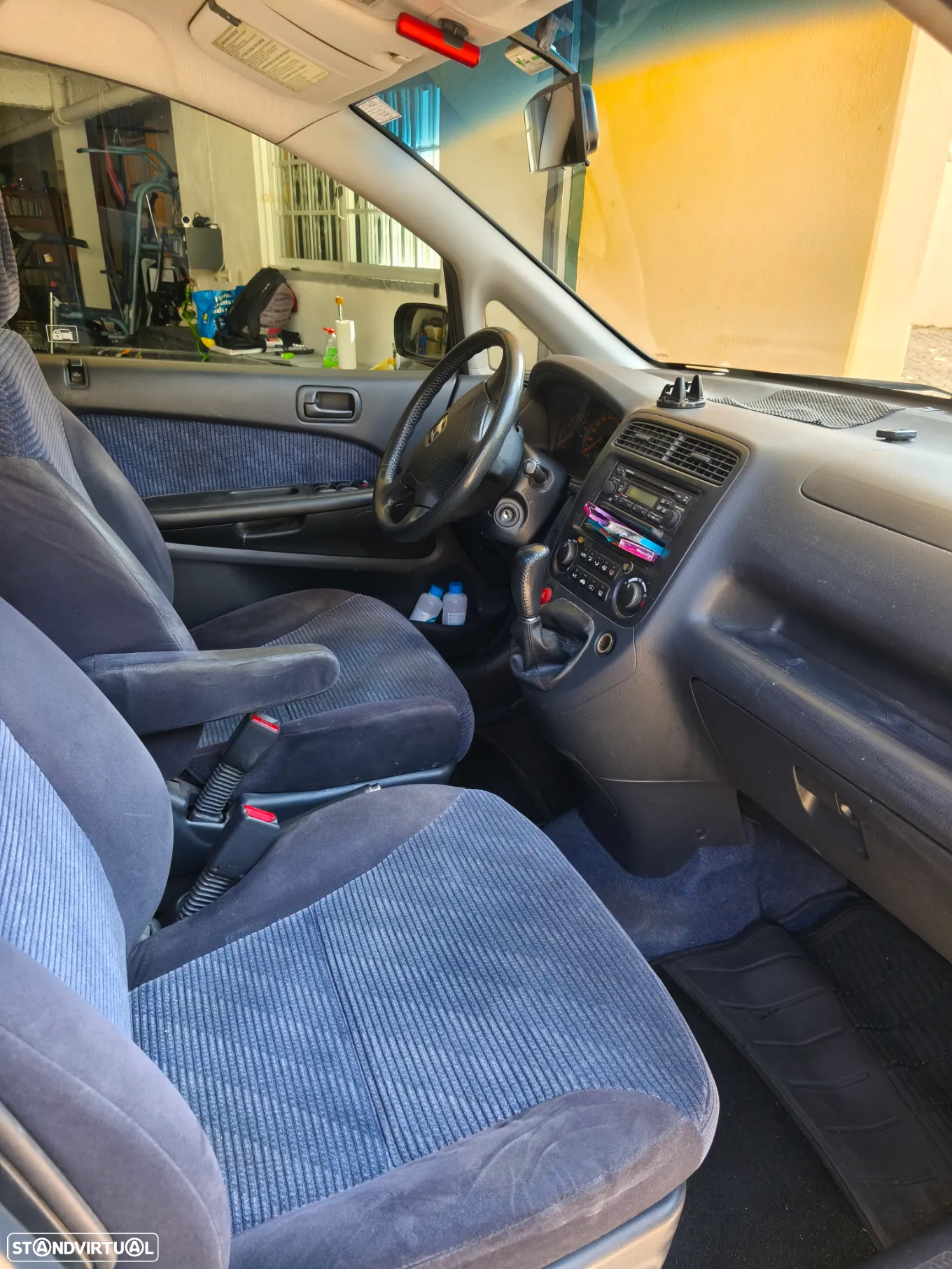Honda Stream 1.7 ES - 2