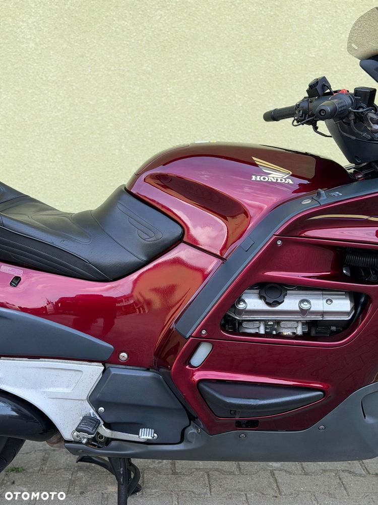 Honda ST - 8