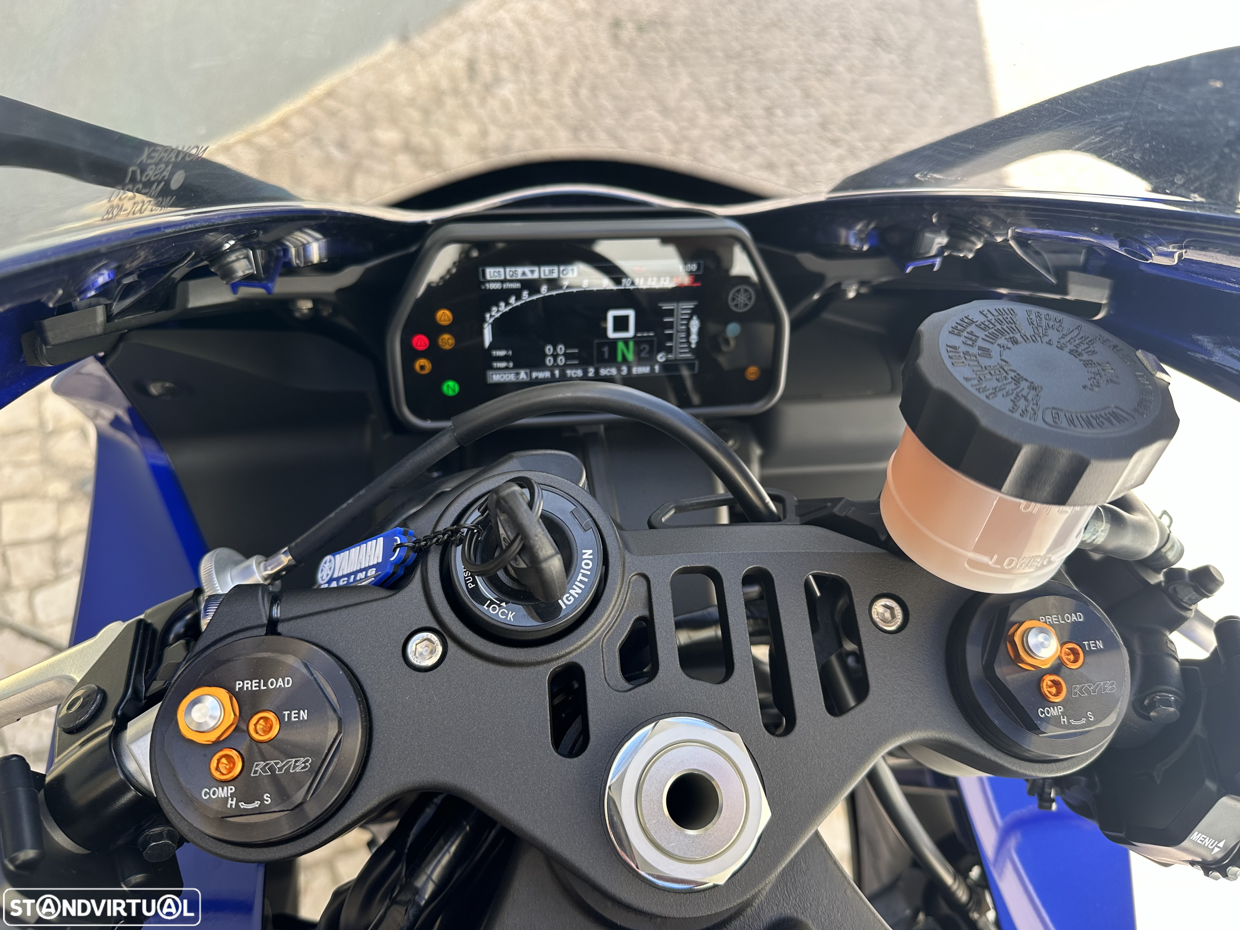 Yamaha YZF r1 modelo de 2024 - 12