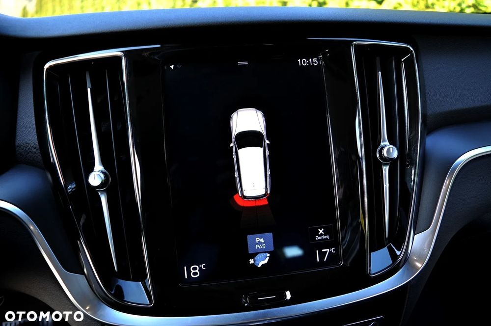 Volvo V60 D3 Momentum Pro - 26