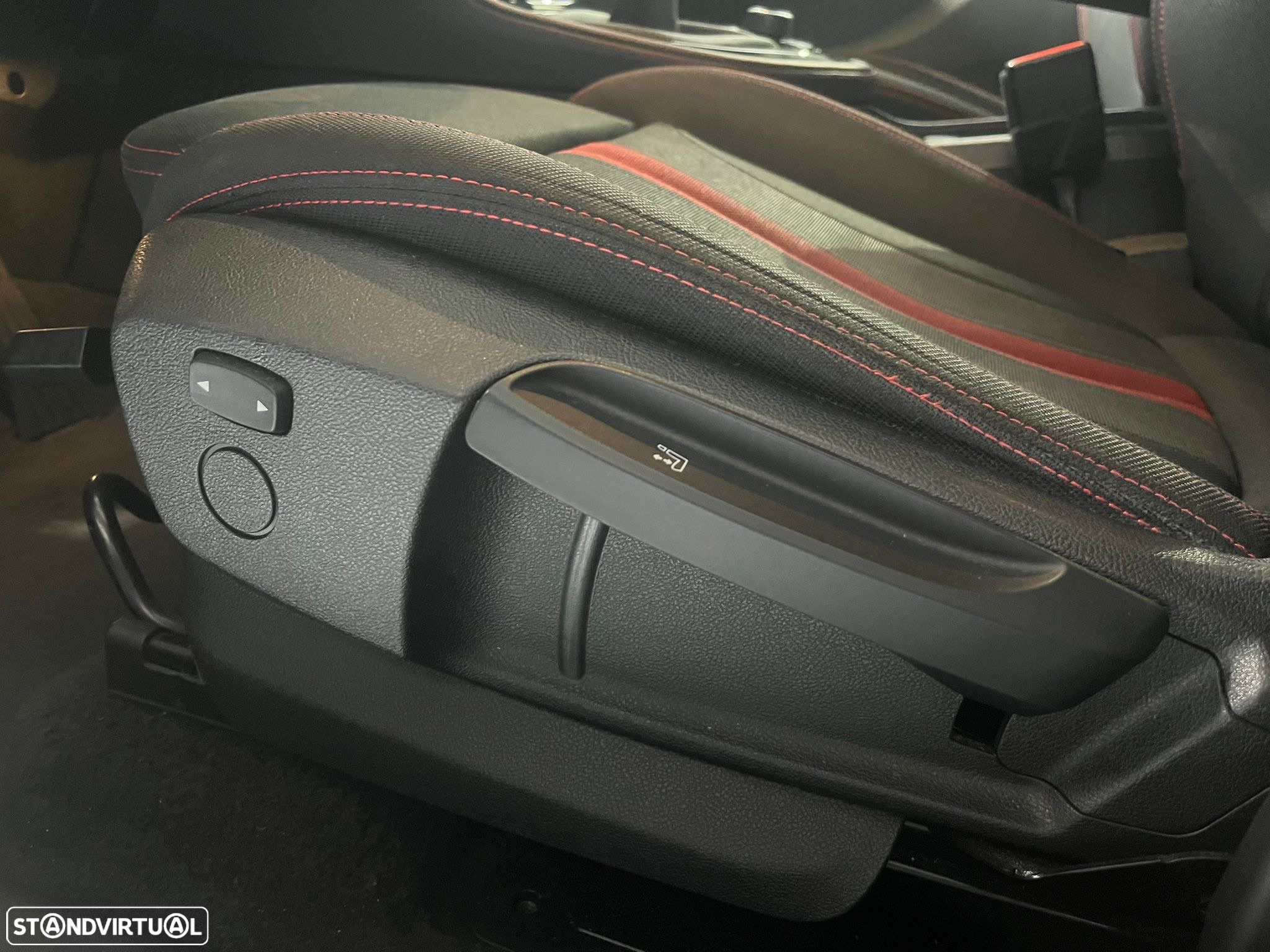 BMW 216 Active Tourer d Line Sport - 36