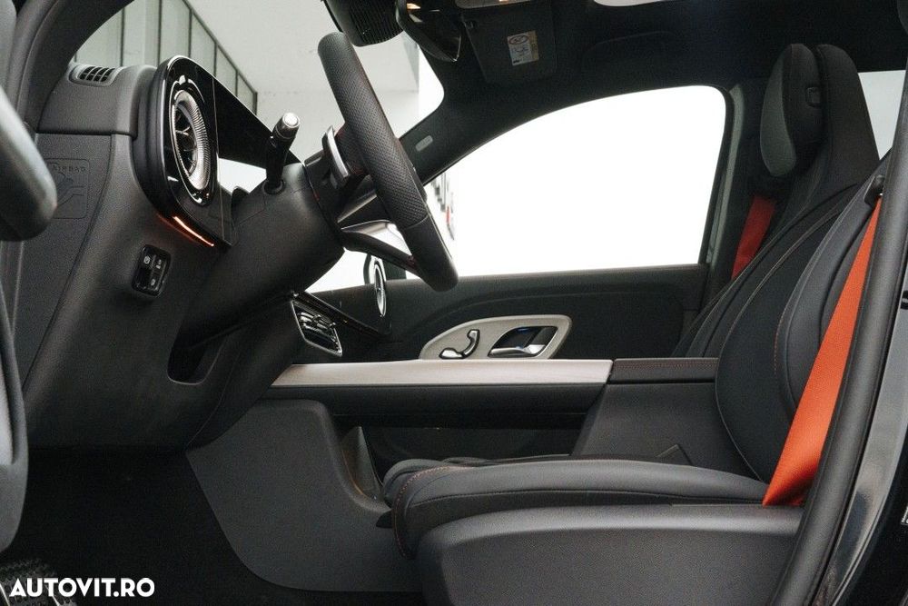 Mercedes-Benz GLB - 13
