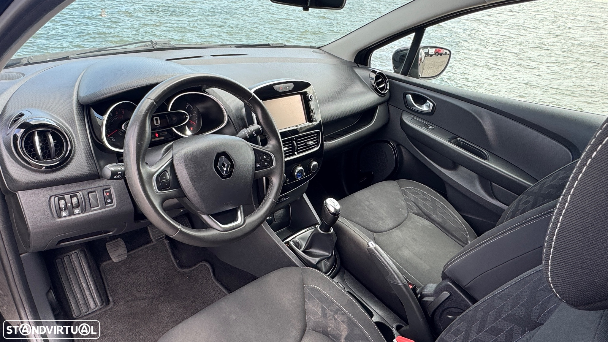 Renault Clio Sport Tourer 0.9 TCe Limited - 13