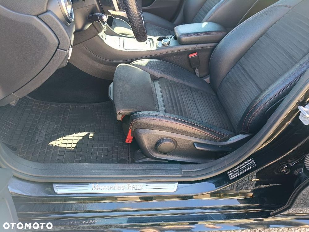 Mercedes-Benz CLA 200 7G-DCT AMG Line - 12