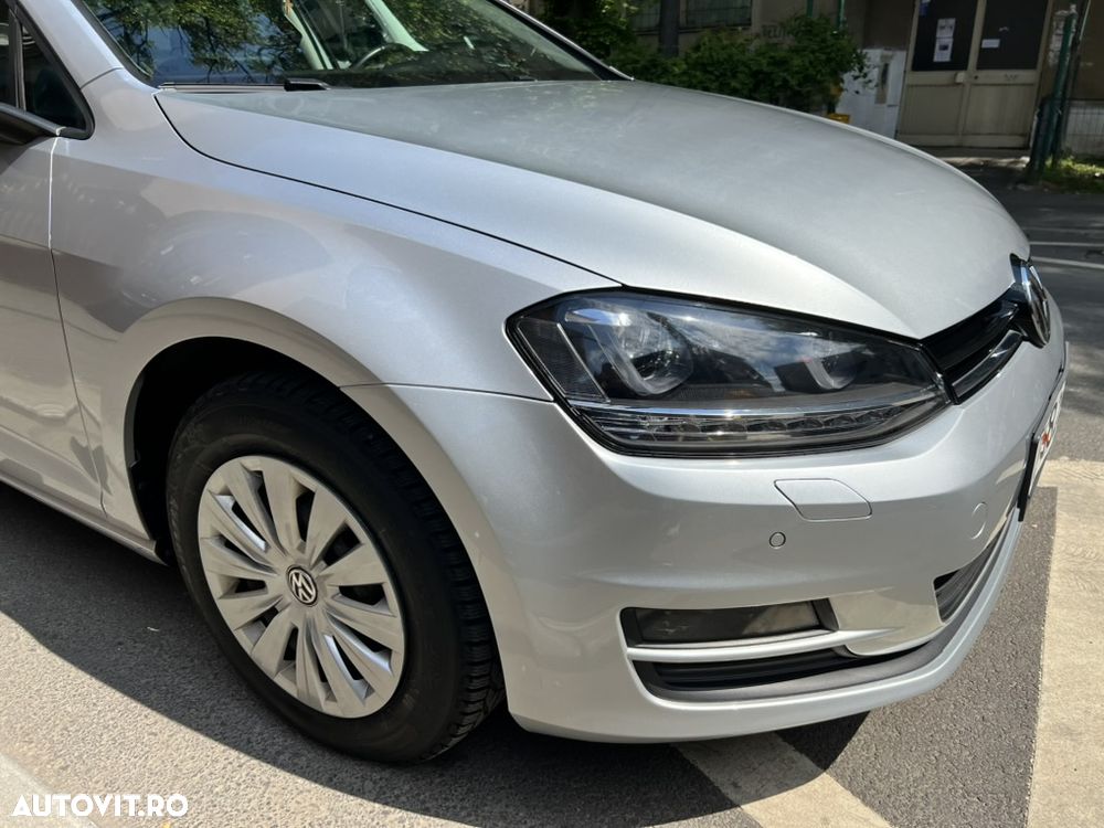 Volkswagen Golf - 2