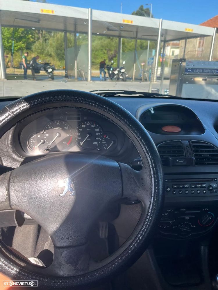 Peugeot 206 - 21