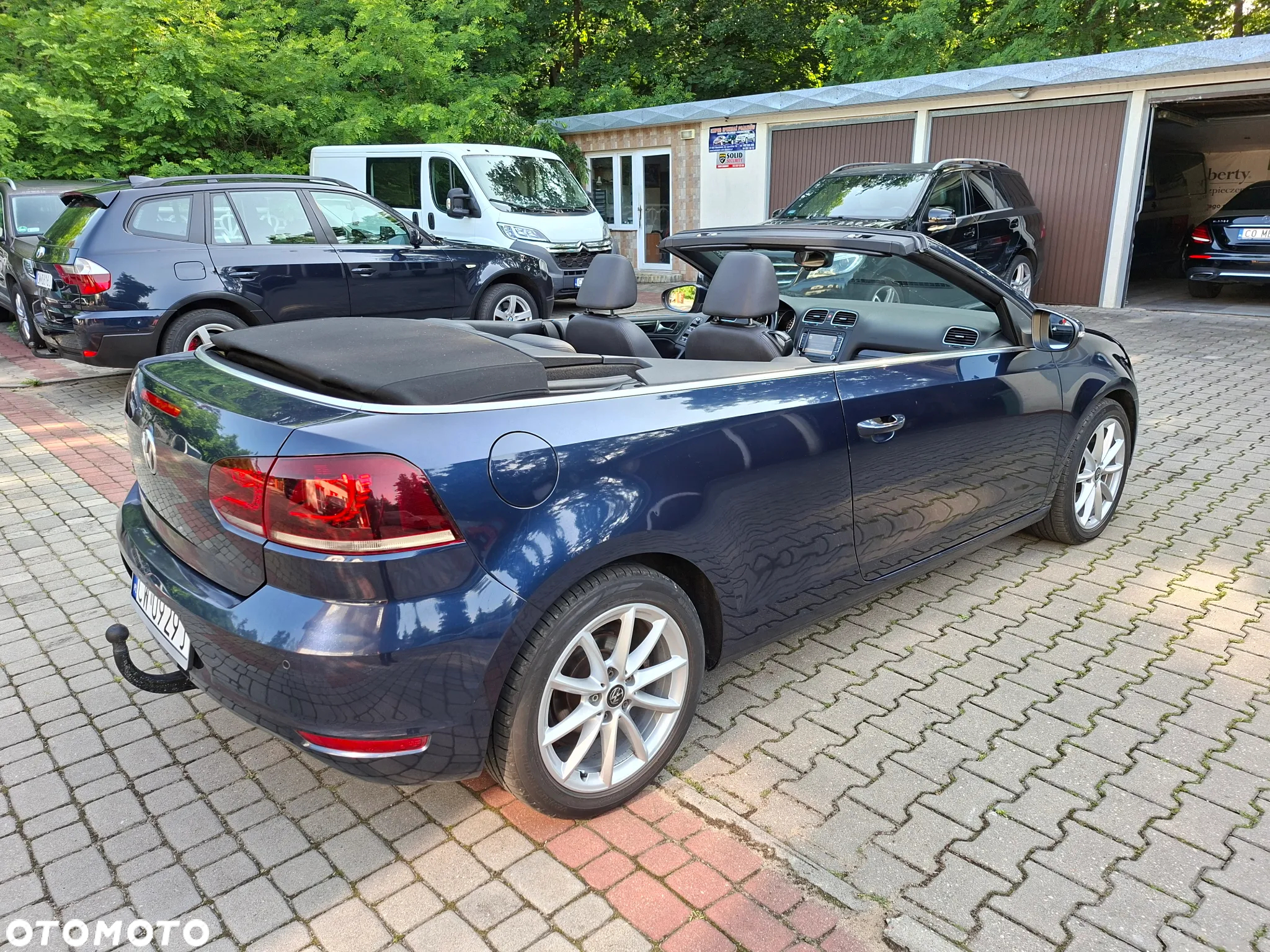 Volkswagen Golf Cabrio 2.0 TDI BlueMotion Technology Exclusive - 25