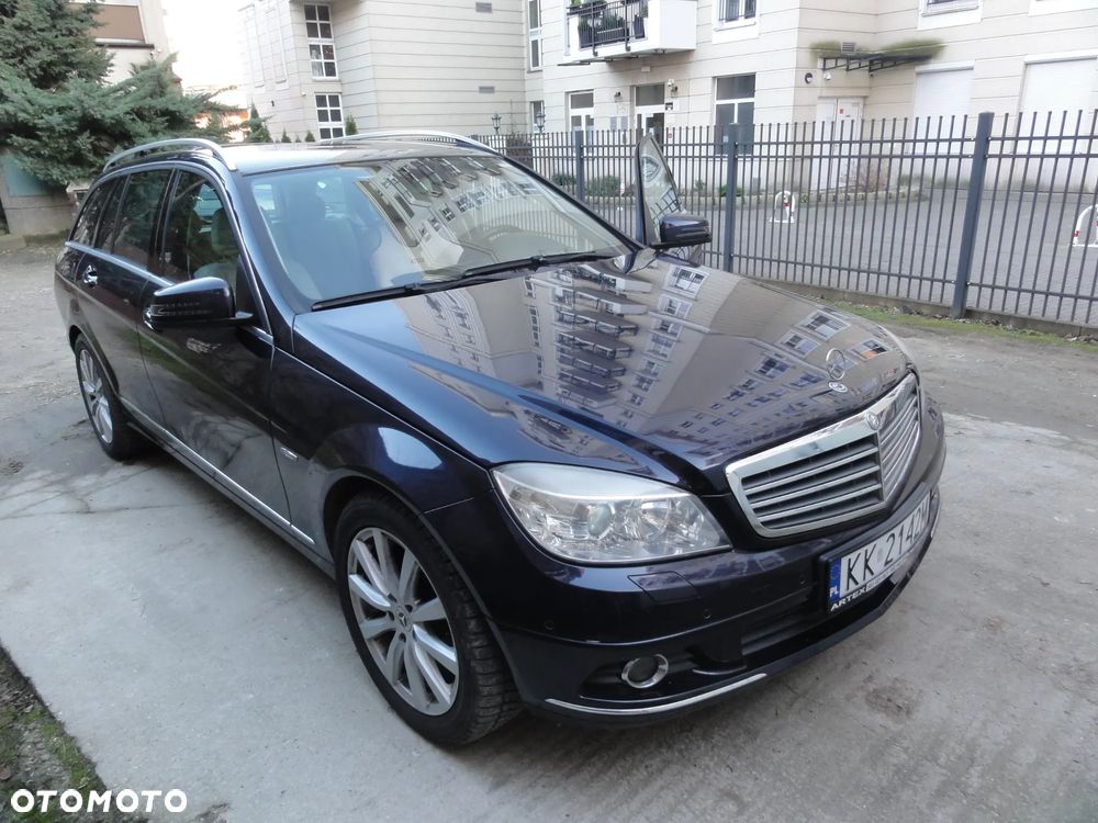 Mercedes-Benz Klasa C 180 CGI BlueEff Elegance - 2