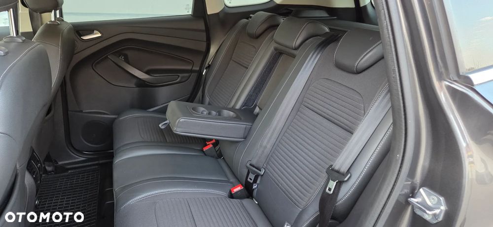 Ford Kuga 1.5 EcoBoost 2x4 Titanium - 39