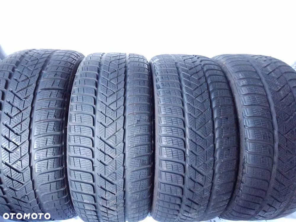 Pirelli Winter Sottozero 3 235/35 R19 91V 2021 - 1