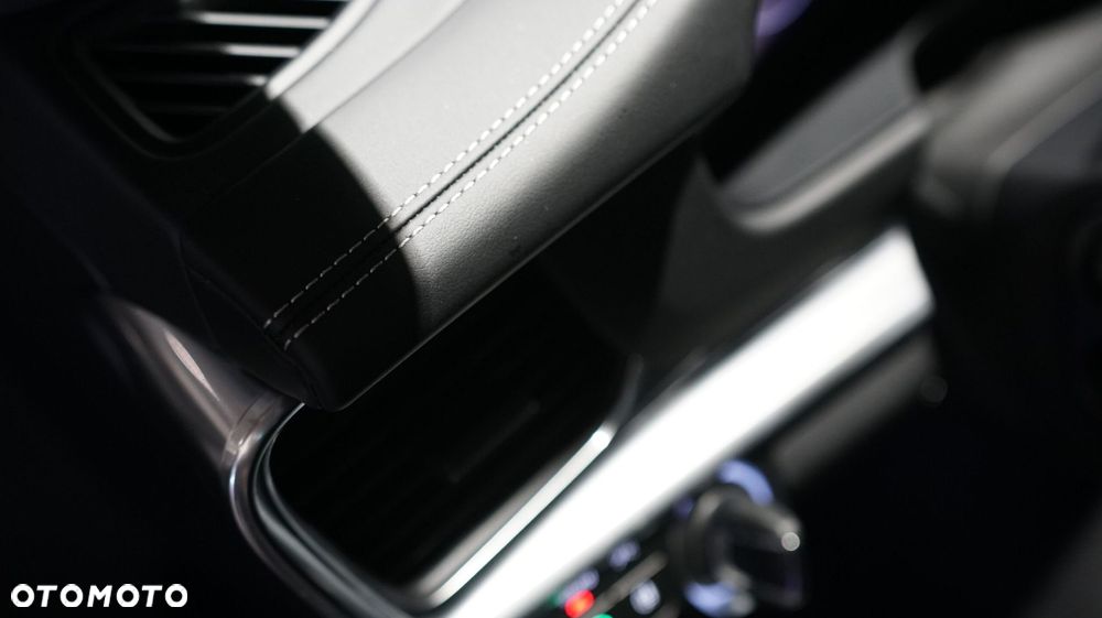 Porsche Panamera GTS Sport Turismo - 37