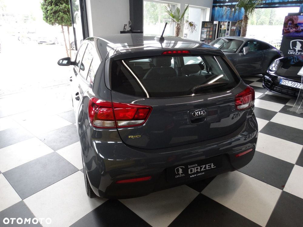 Kia Rio - 5