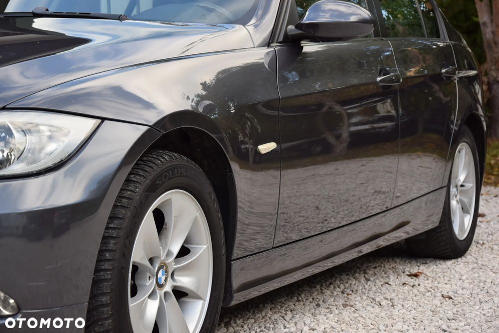 BMW Seria 3 318i - 11