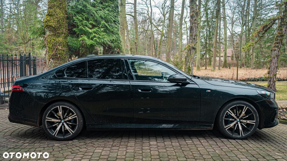 BMW Seria 5 520d xDrive mHEV M Sport - 1