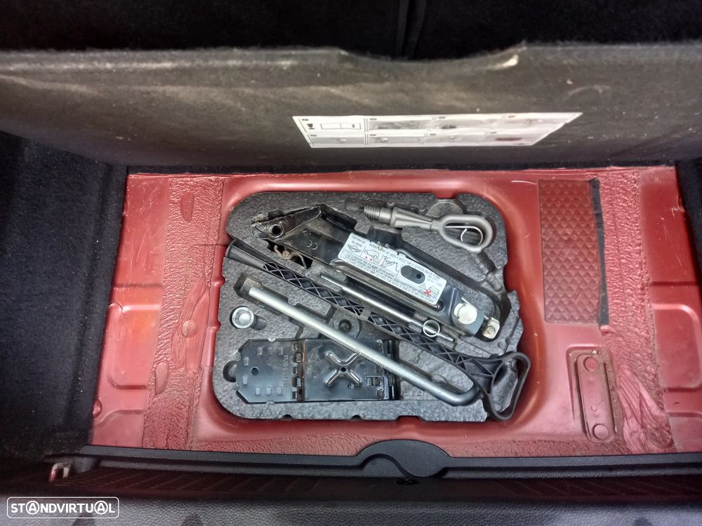 MINI 3 Portas Cooper D - 23