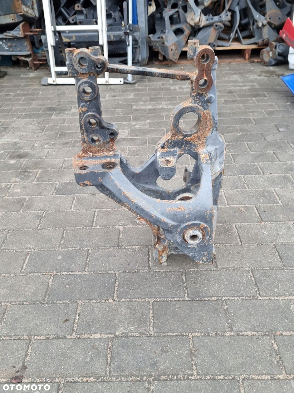 WSPORNIK MOCOWANIE WIESZAK BELKI ZDERZAKA RESORA LEWY DAF CF EURO 6 - 3
