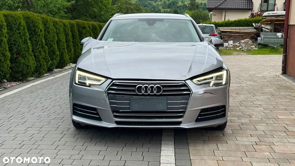 Audi A4 Avant 2.0 TDI Design - 12