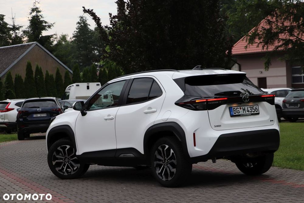 Toyota Yaris Cross 130 1.5 VVT-i Team Deutschland - 3