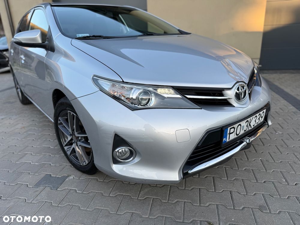 Toyota Auris 1.6 Premium Comfort - 26