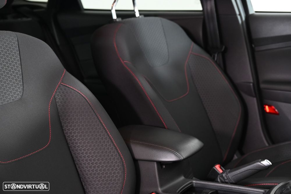 Ford Focus 1.0 EcoBoost ST-Line - 27