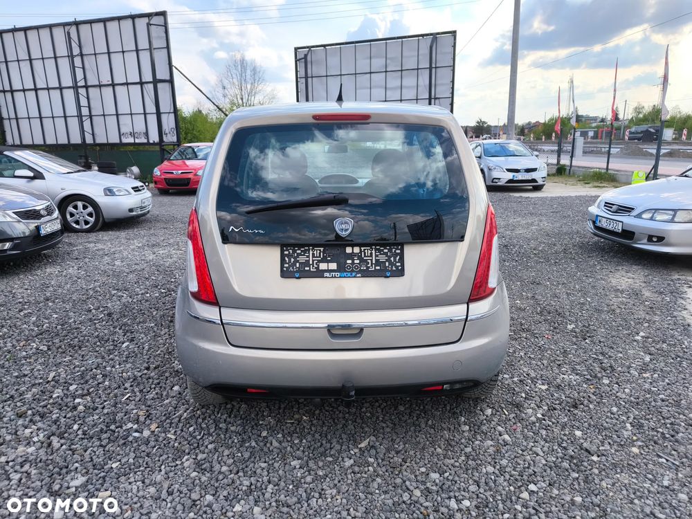 Lancia Musa 1.4 8V - 10