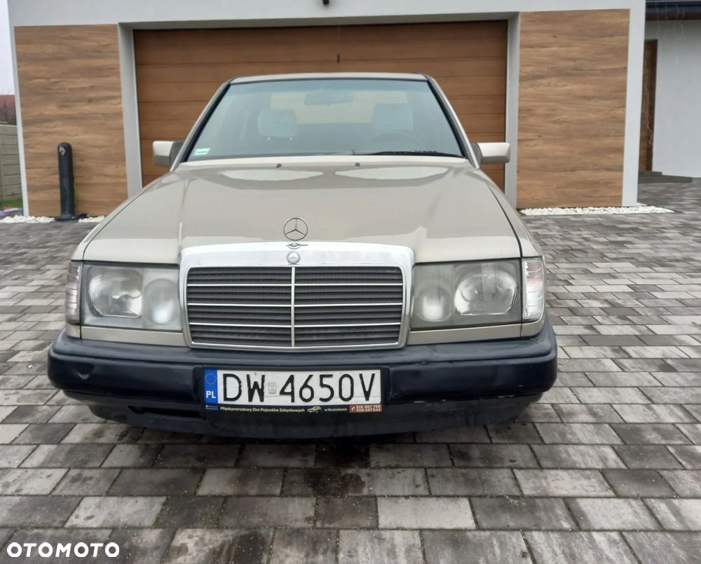 Mercedes-Benz W124 (1984-1993) - 1
