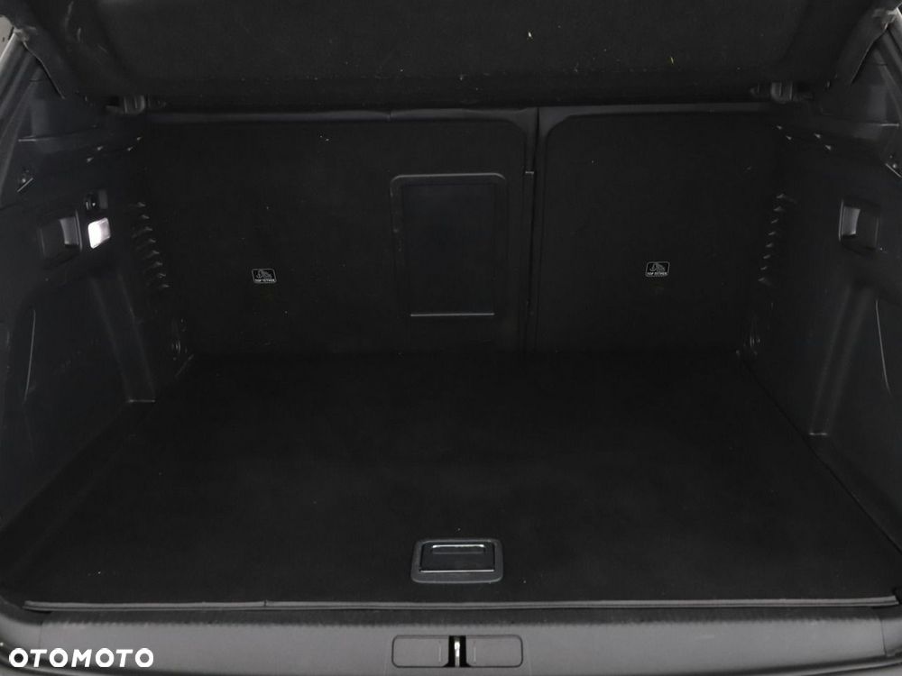 Peugeot 3008 Hybrid4 300 e-EAT8 GT - 22