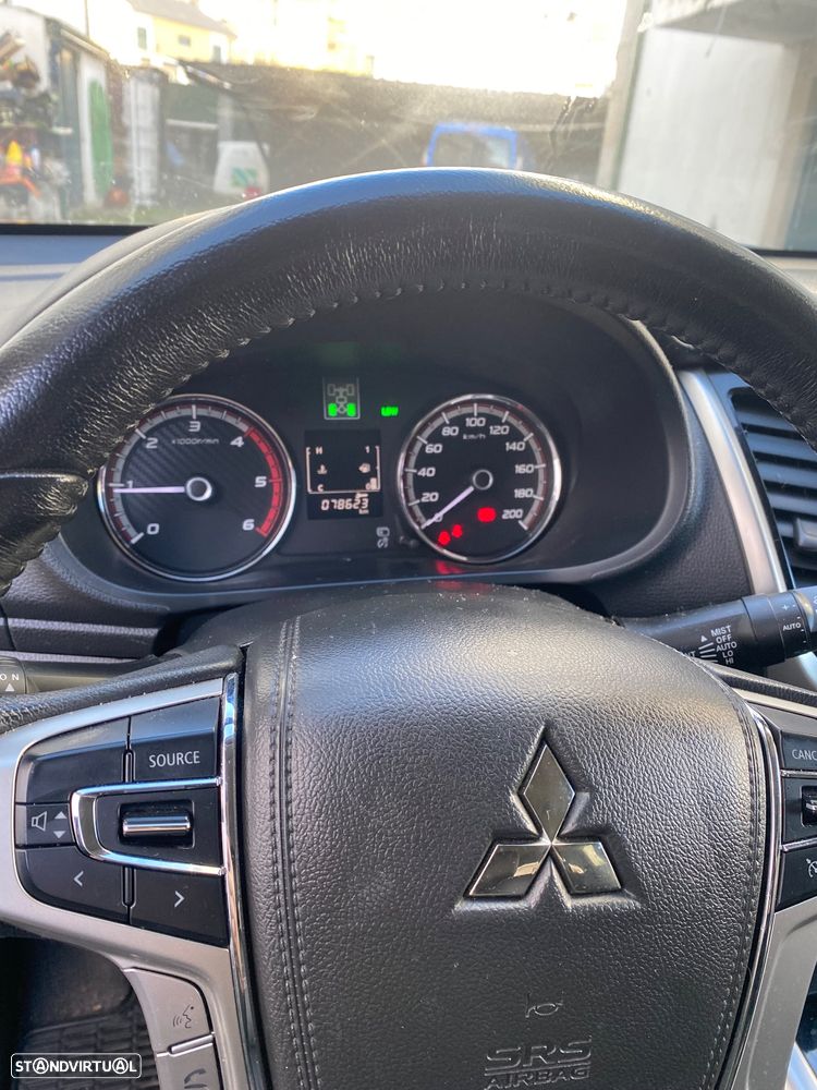 Mitsubishi L200 2.4 DI-D CD Intense Sportbox Space Cab Strakar 4WD - 6