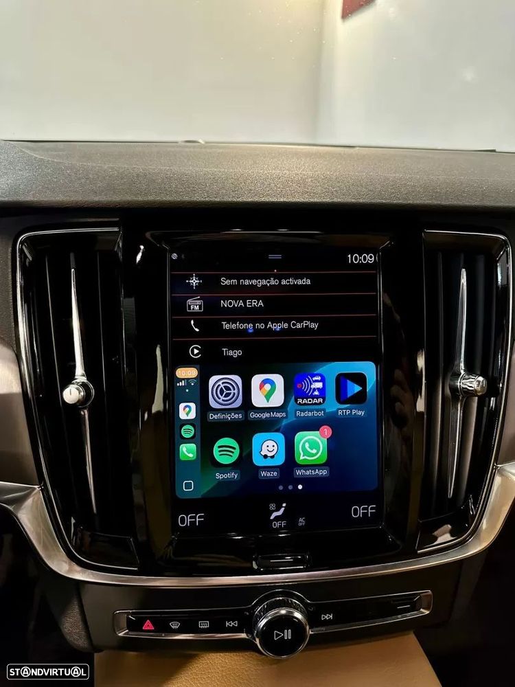Volvo V90 2.0 D4 Momentum Geartronic - 23