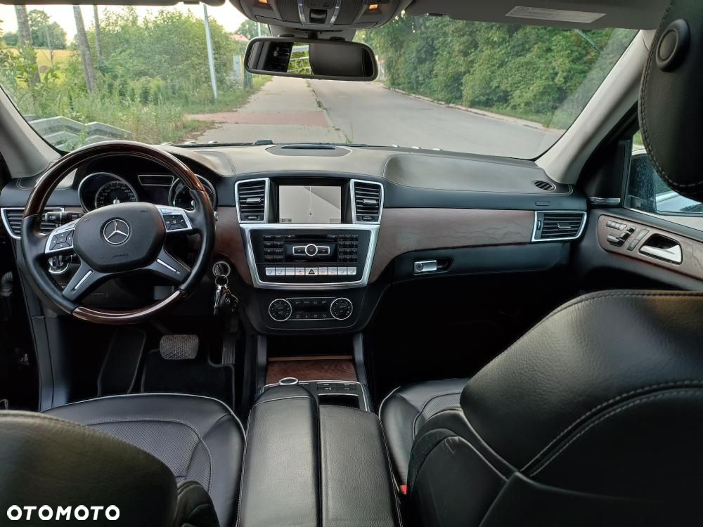Mercedes-Benz GL 500 4-Matic - 22