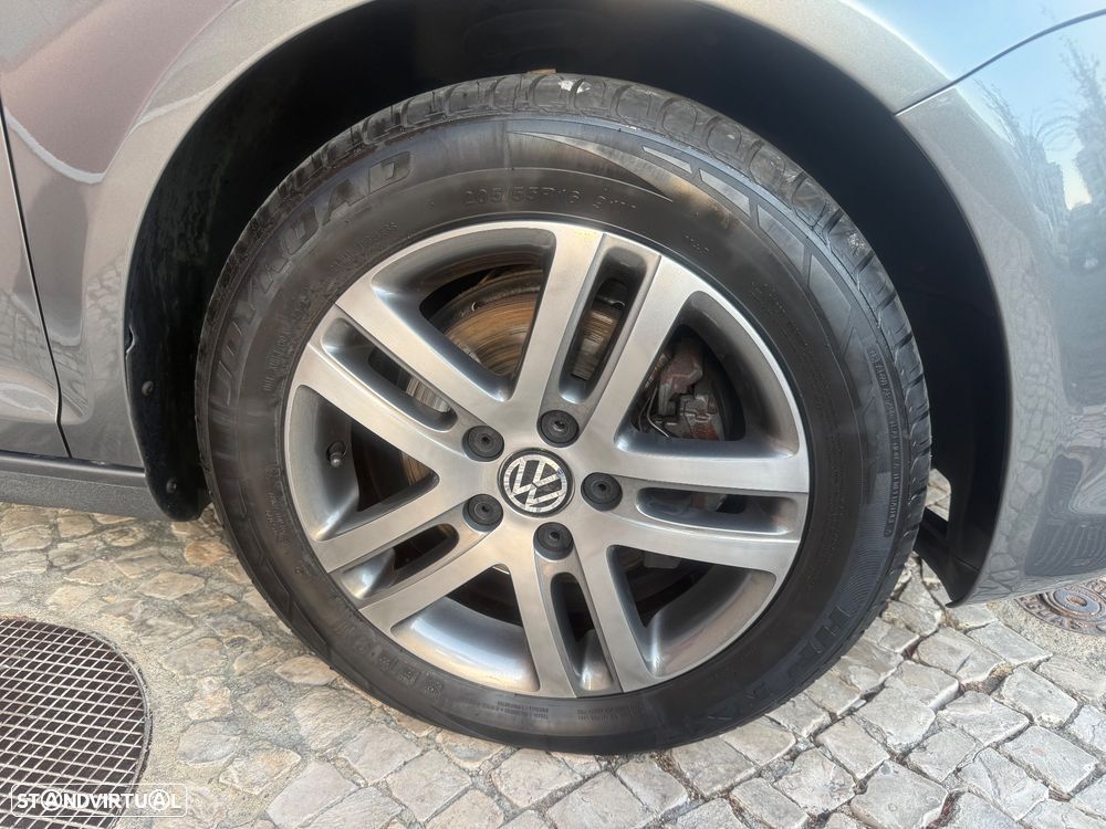 VW Golf Plus 1.6 TDi Highline - 13