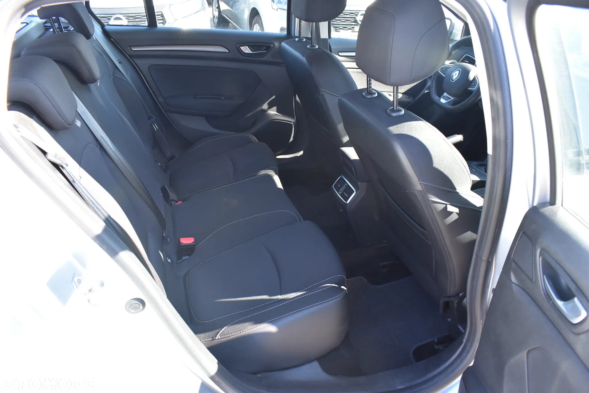 Renault Megane 1.3 TCe FAP Zen - 20