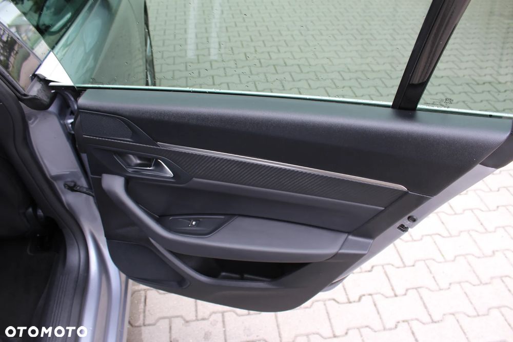 Peugeot 508 1.6 PureTech Allure S&S EAT8 - 28