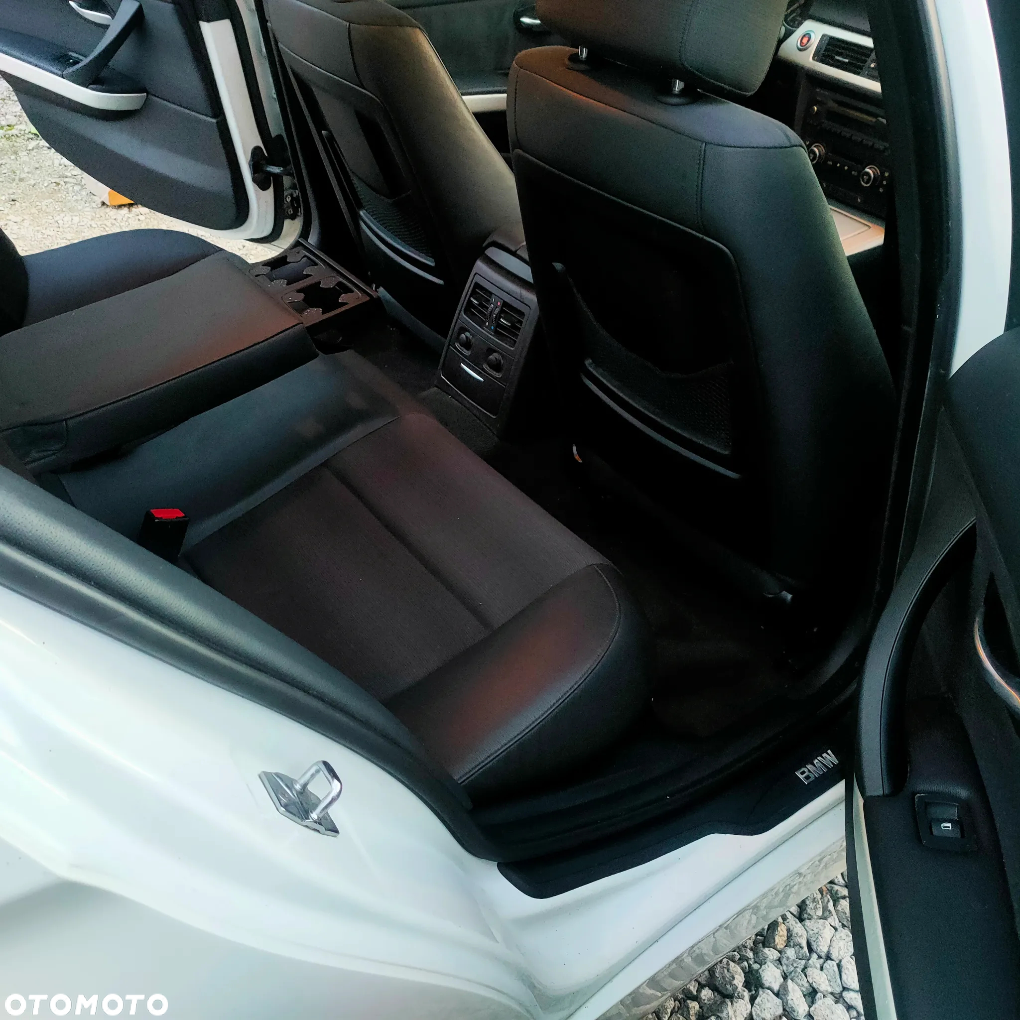 BMW Seria 3 325i - 8