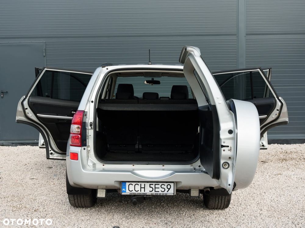 Suzuki Grand Vitara 2.0 Comfort Limited - 13