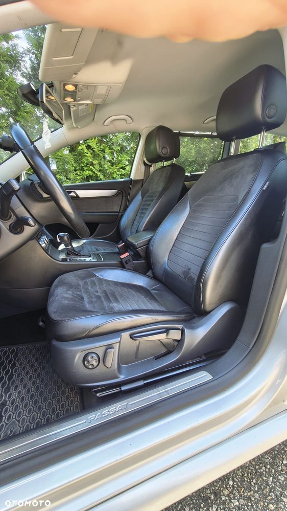 Volkswagen Passat 2.0 TDI Highline R-Style DSG - 11