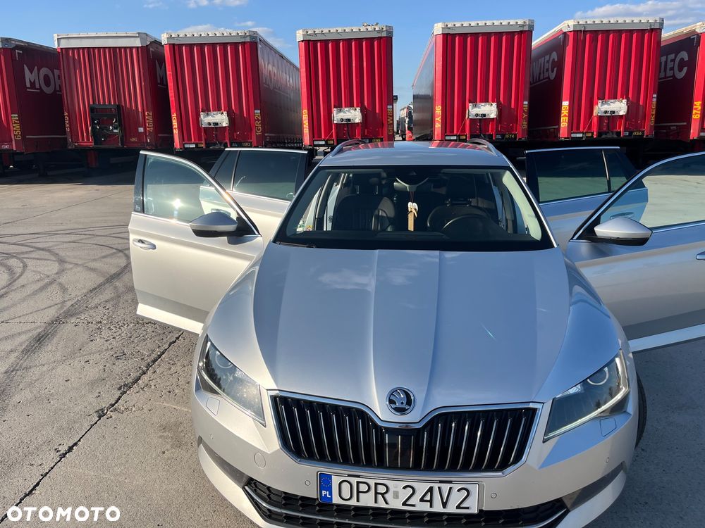 Skoda Superb 2.0 TDI L&K DSG - 26