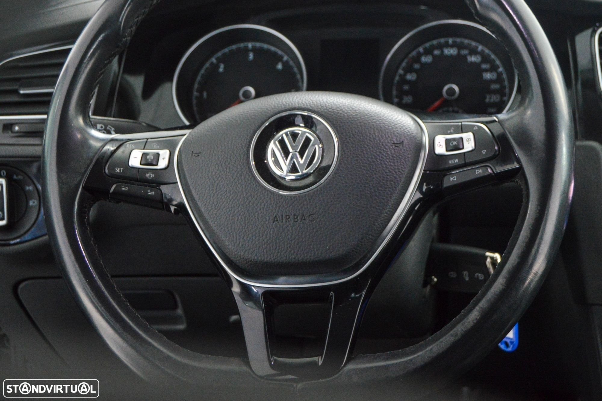 VW Golf Variant 2.0 TDi Highline DSG - 33