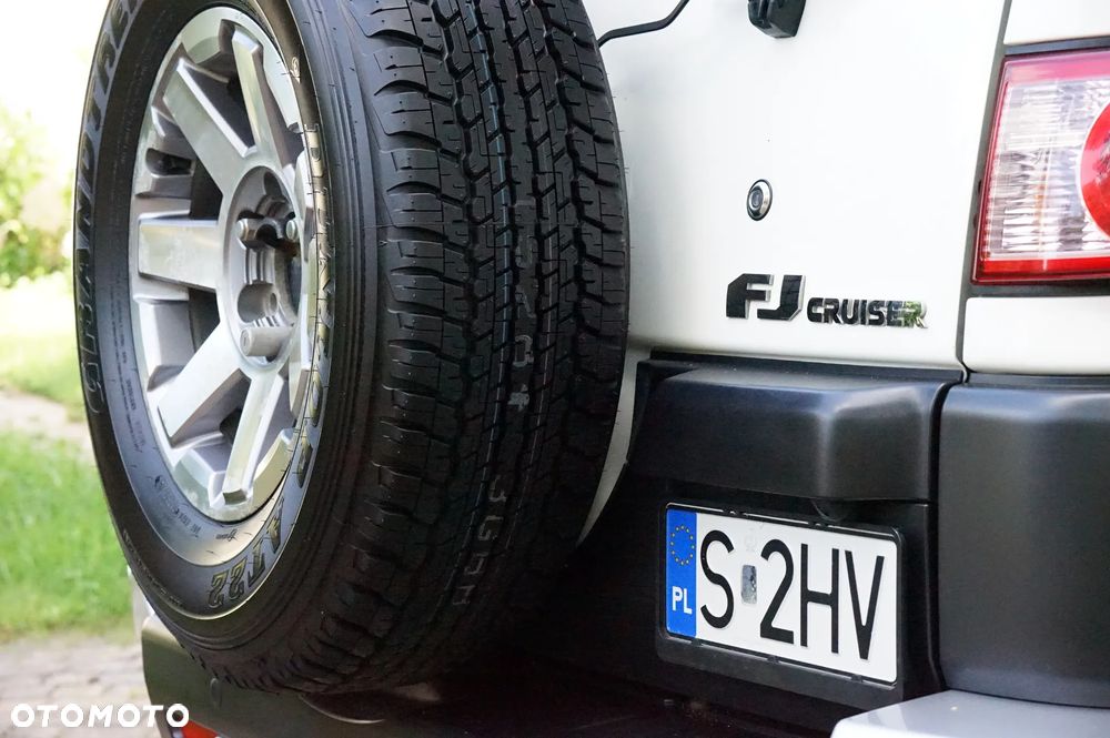 Toyota FJ - 4