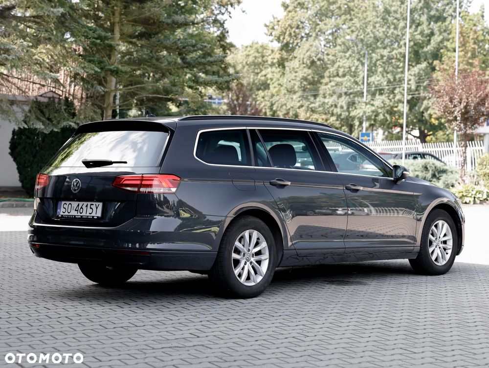 Volkswagen Passat - 8