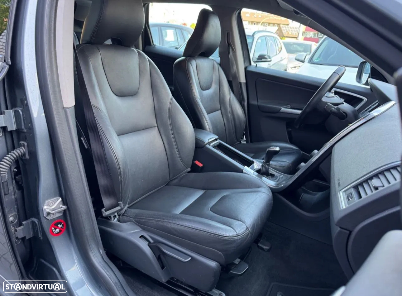 Volvo XC 60 2.0 D4 Dynamic Edition Geartronic - 12
