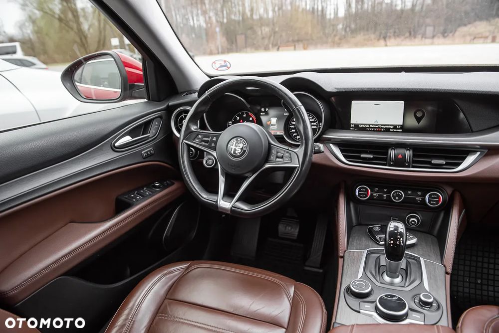Alfa Romeo Stelvio 2.2 16V AT8 Executive - 28