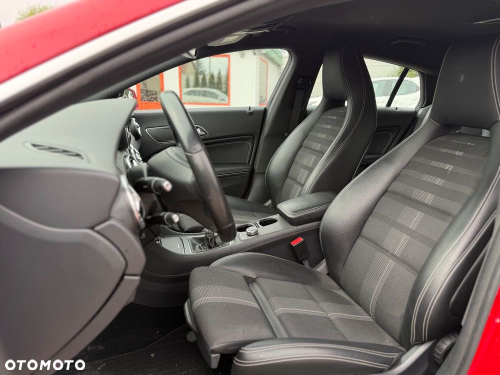 Mercedes-Benz CLA 200 d Urban - 9