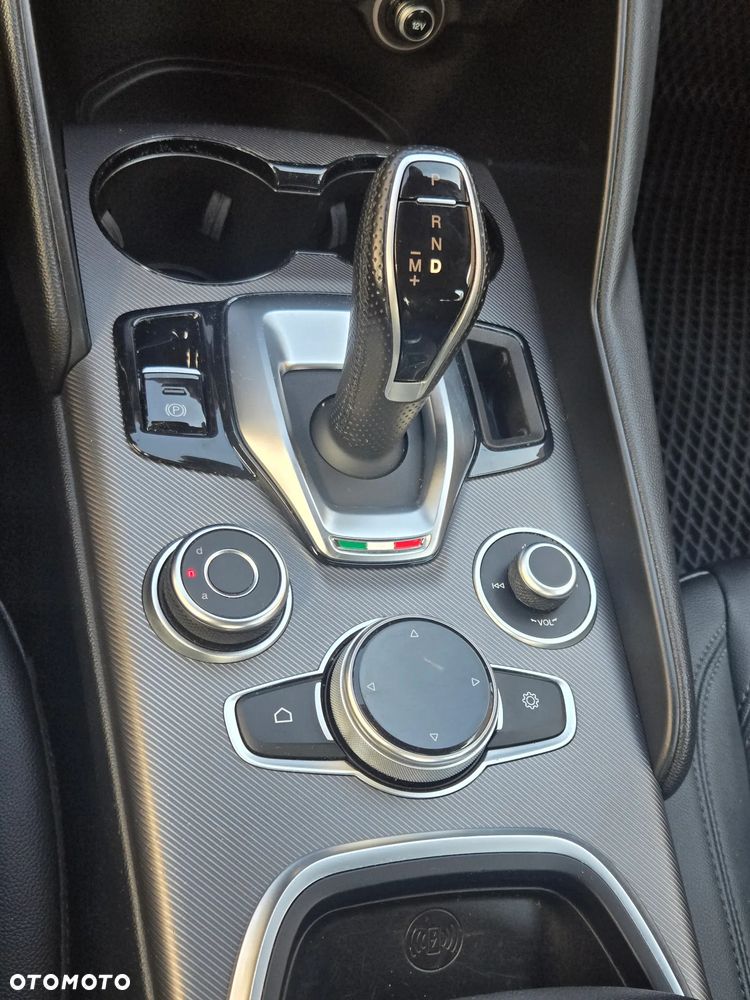 Alfa Romeo Giulia 2.0 Turbo Sprint - 29