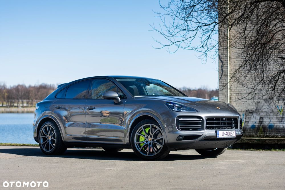 Porsche Cayenne Coupe E-Hybrid - 11