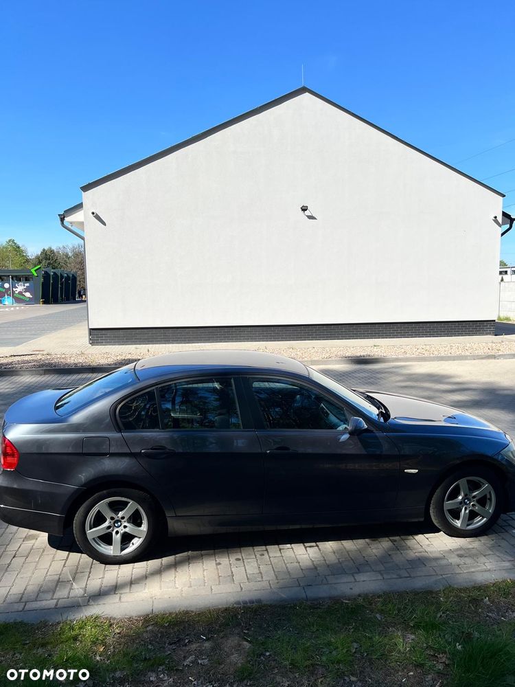 BMW Seria 3 318i - 17
