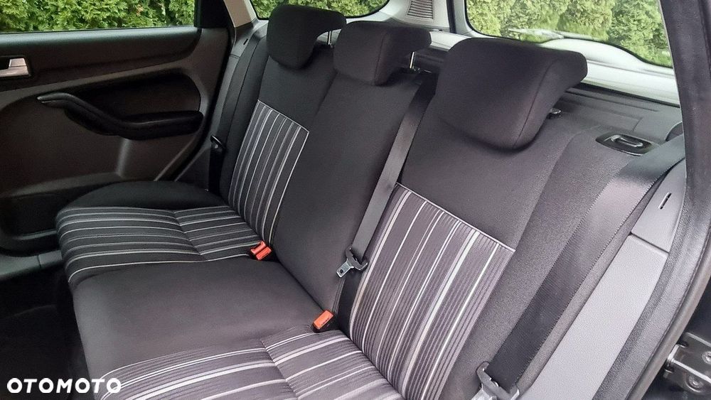Ford Focus - 14